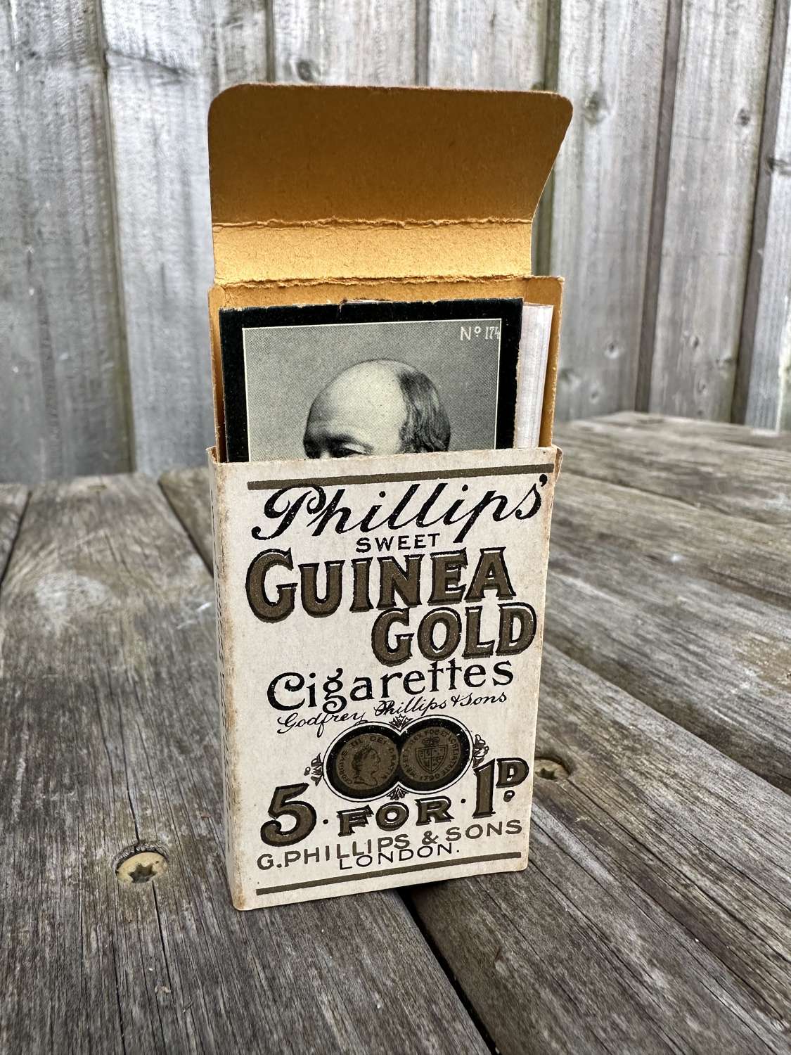 Lovely live phillips Guinea gold cigarette packet