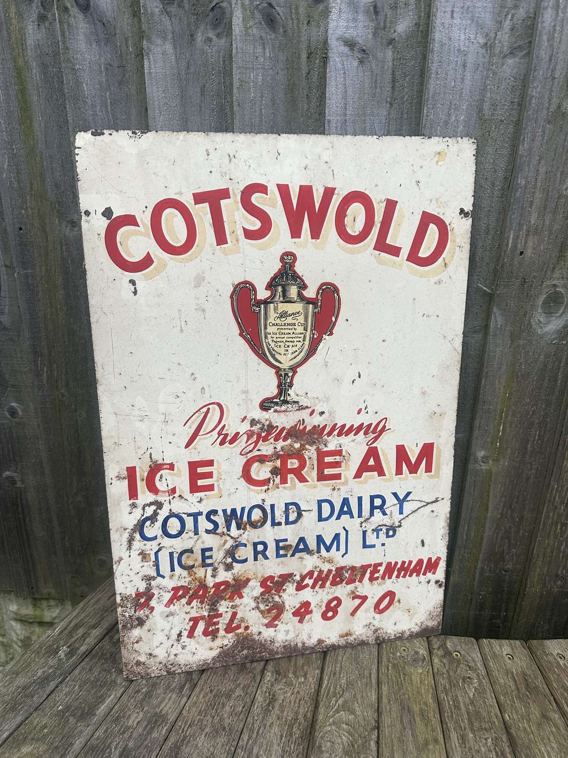Unusual Cotswold ice cream advertising sign