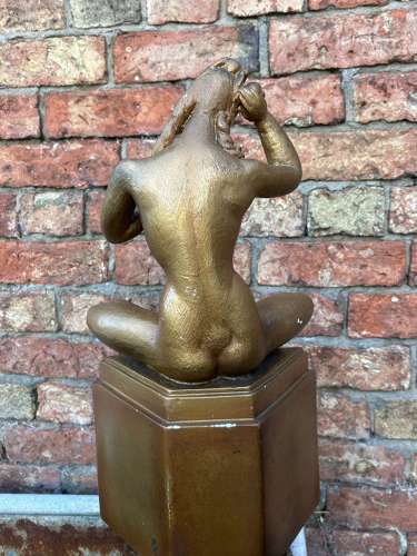 Unusual eugene waver crowning glory advertising figure