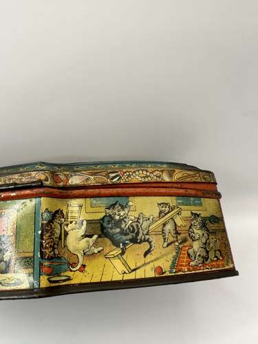Rare Huntley and palmers cat and dog tin