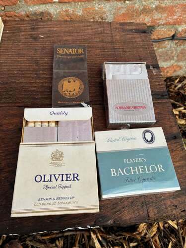 4 live with contents cigarette packets