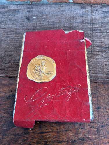 Kensitas cigarettes christmas greetings tin with contents