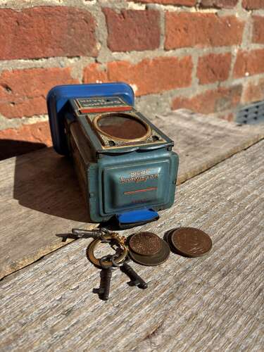 Scarce drivers chocolate club chocolate vending machine tin money bank