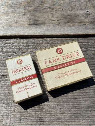 Pair of live gallaher Ltd park drive cigarette packets