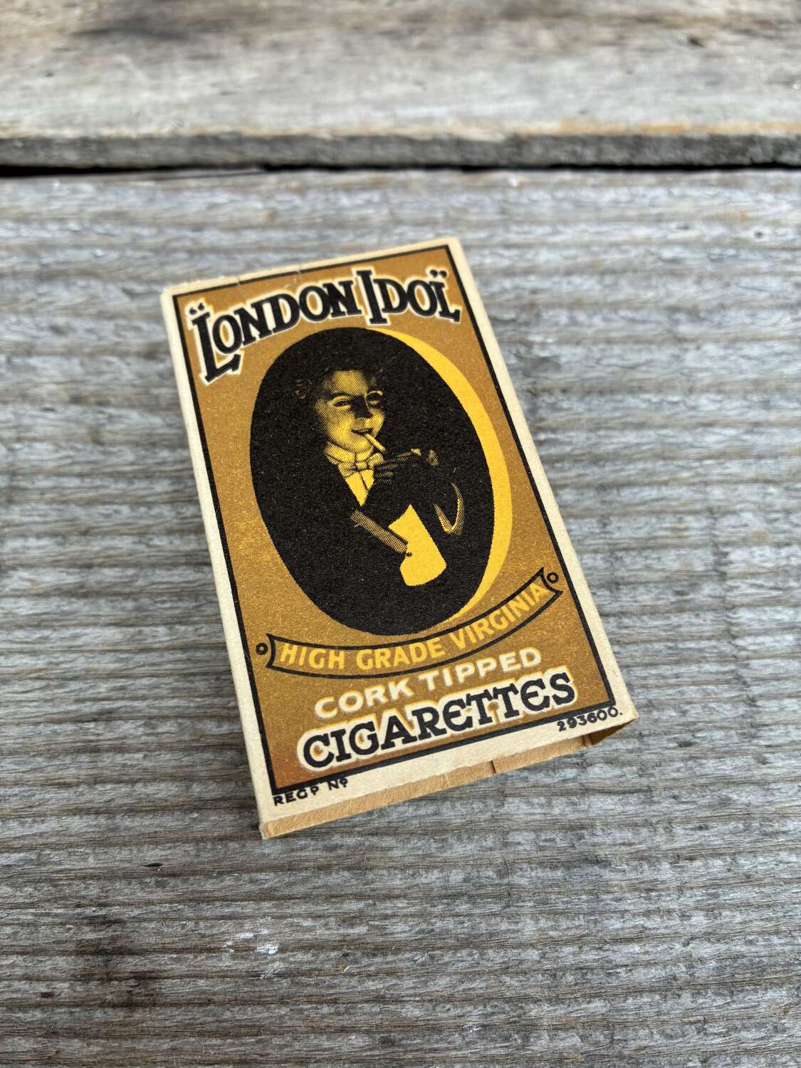 R & j hill ltd london idol cork tipped cigarette packet