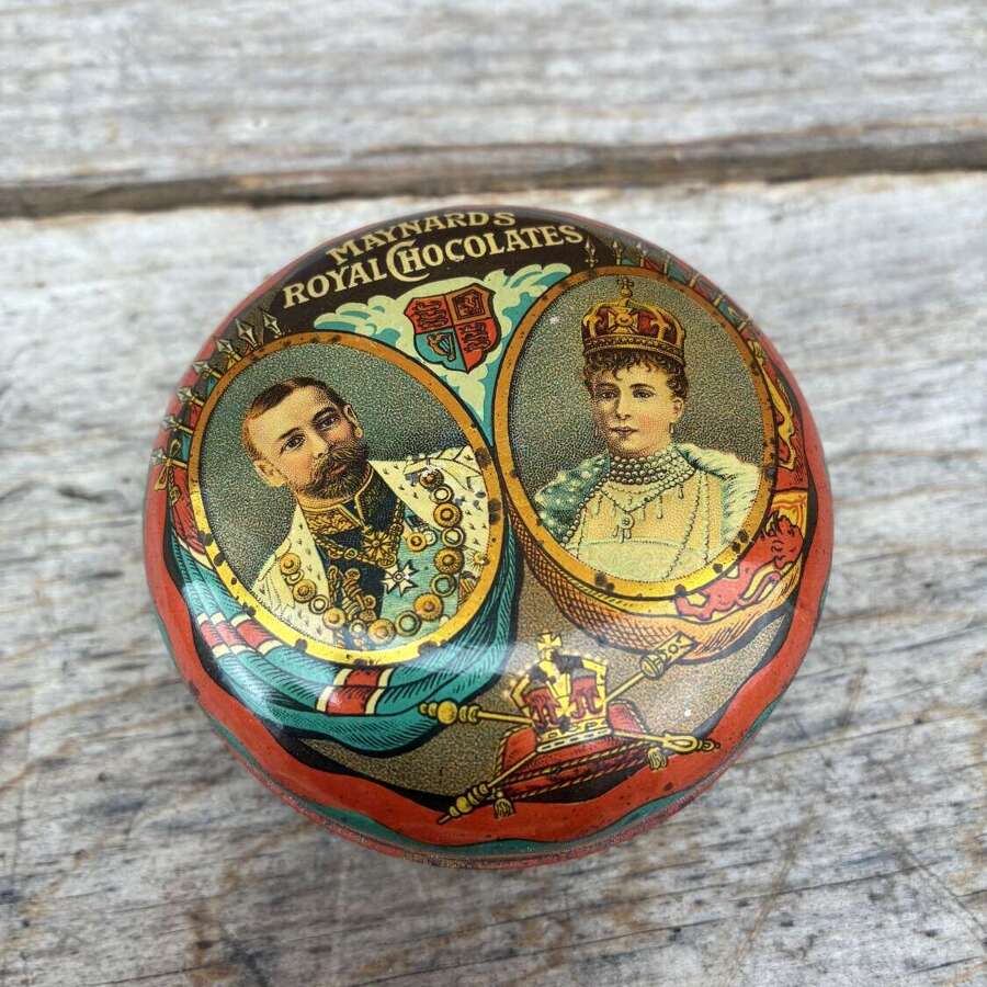 Scarce Maynard&rsquo;s 1911 coronation chocolate tin